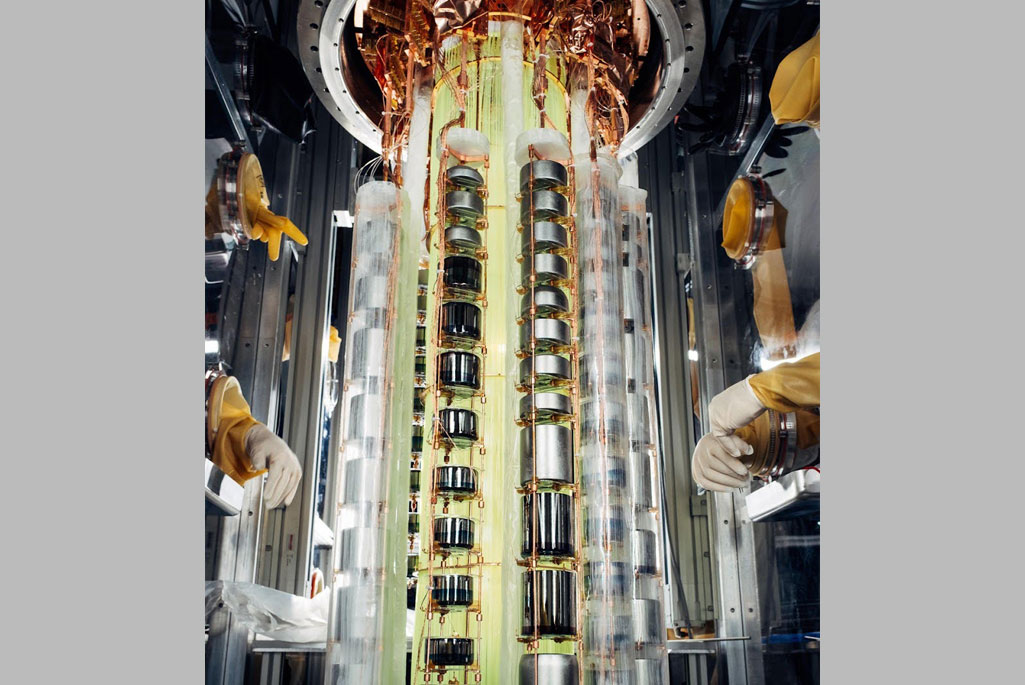 Assembly of the LEGEND-200 detector strings. (Credit: Courtesy: M.Willer, former NSD postdoc)